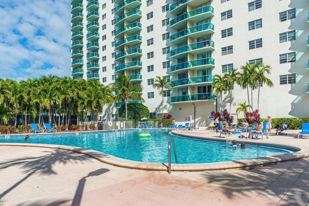 Miami Holiday Apartments Sunny Isles Beach Extérieur photo